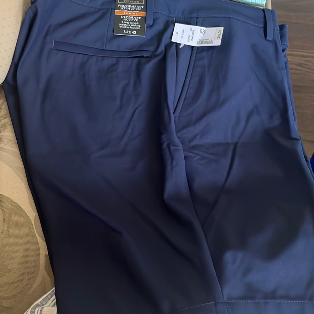 Brand new with tags  mens slim fit stretch shorts. 42: 36: 38